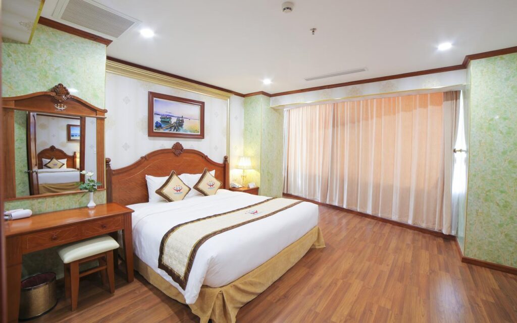 gia-phong-huong-viet-hotel-quy-nhon