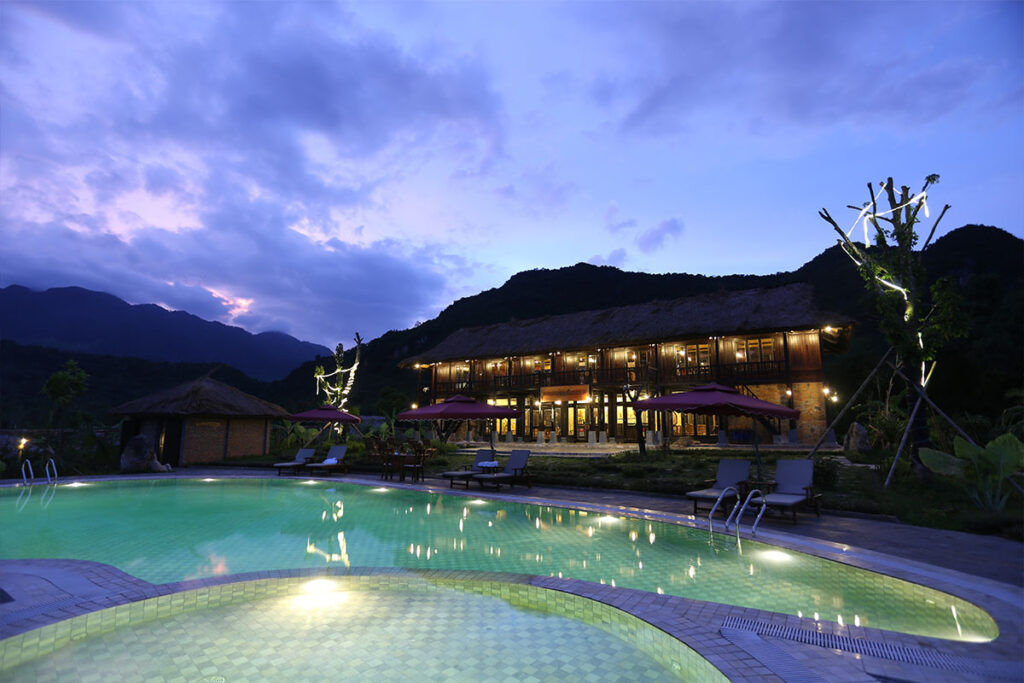 Top-5-khu-resort-dep-nhat-o-Hoa-Binh-10