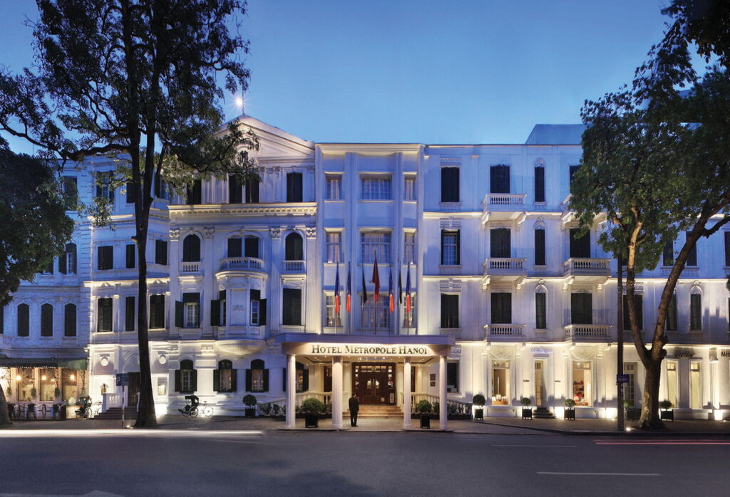 gia-phong-khach-san-sofitel-legend-metropole-hanoi