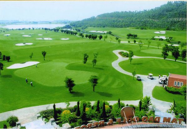 khuyen-mai-thang-8-nam-2020-san-golf-tam-dao