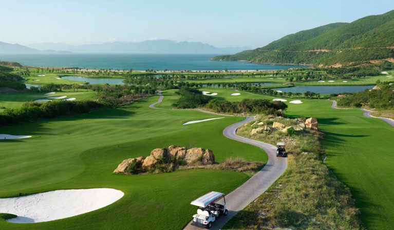 Sân-Golf-Vinpearl-Nha-Trang-dat-san-sdt